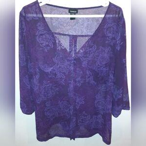 Torrid purple, lavender rose print sheer top size 2 excellent used condition
